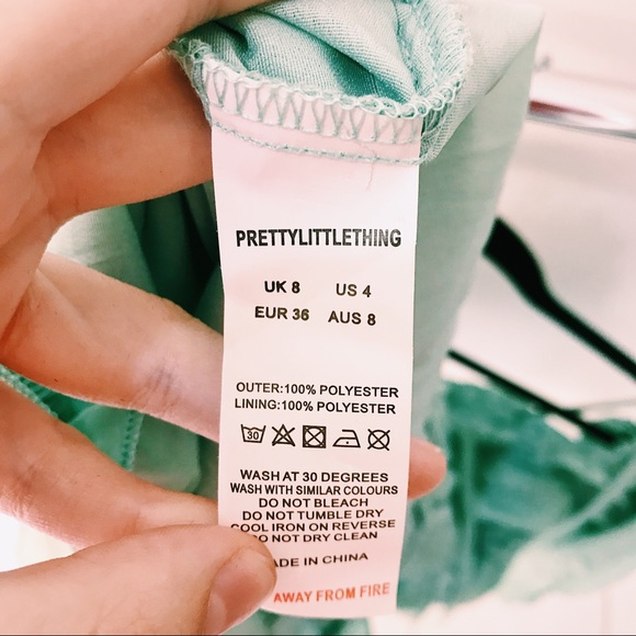 PRETTYLITTLETHING ROUCHED OFF THE SHOULDER DRESS - Picture 7 of 7